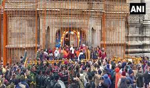 मंत्रोच्चार के साथ ही आज सुबह 6.25 बजे खुले केदारनाथ धाम के कपाट, यहां देखें वीडियो