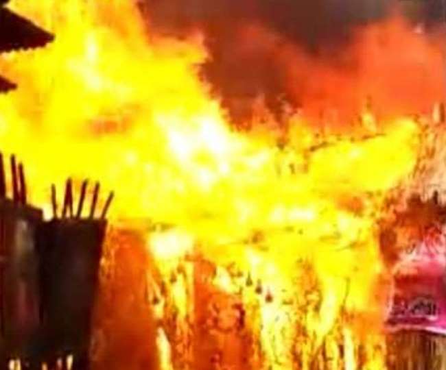 उप्रः जेवर में पंडाल में विस्फोट, सांसद समेत कई भाजपाई बाल-बाल बचे