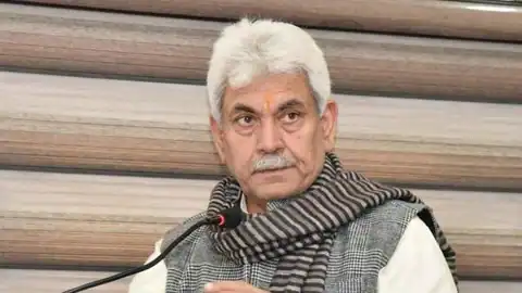 वैष्णों देवी बस हमले के बाद सुरक्षा एजेंसिया अलर्ट, उपराज्यपाल मनोज सिन्हा पहुंचे दिल्ली