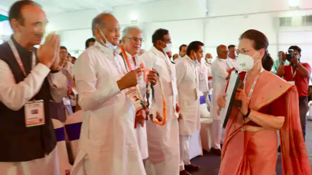 कांग्रेस चिंता शिविरः अब तत्काल बदलाव की जरूरत है, सोनिया गांधी ने दिए बड़े संकेत, पीएम पर भी निशाना