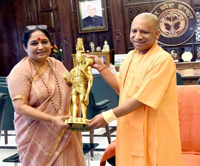 उत्तराखंड विधानसभा अध्यक्ष ऋतु खंडूड़ी ने यूपी सीएम योगी आदित्यनाथ से की मुलाकात