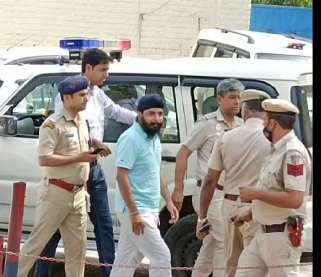 पंजाब पुलिस अपहरणकर्ता हैं ? दिल्ली पुलिस ने गिरफ्तार क्यों नहीं किया?