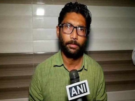 ‘गुजरात चुनाव में कांग्रेस मुख्यमंत्री पद का प्रत्याशी घोषित न करे- जिग्नेश मेवाणी