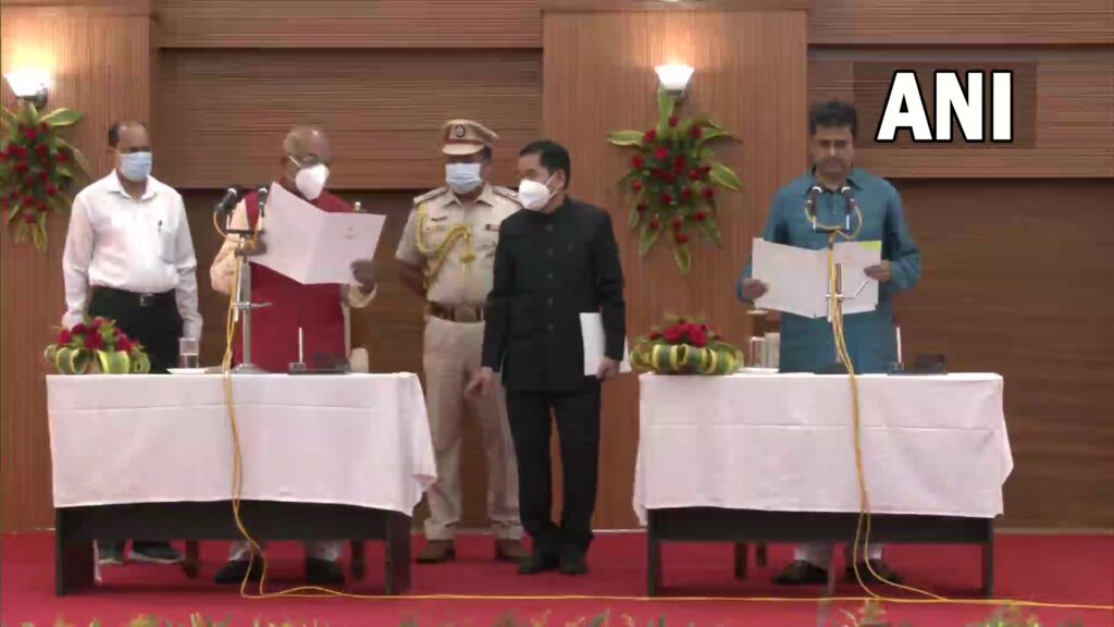डॉ. माणिक साहा बने त्रिपुरा के नए सीएम, राजभवन में ली शपथ