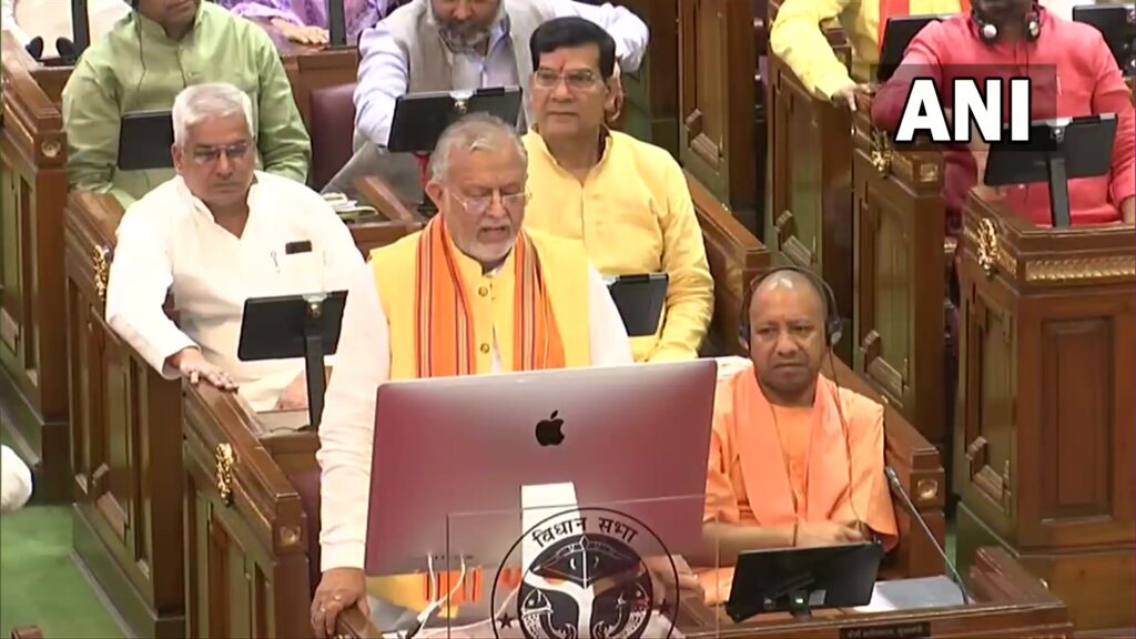 उत्तर प्रदेश विधानसभा में बजट पेश, यहां जानें सीएम योगी के बड़े- बड़े ऐलान