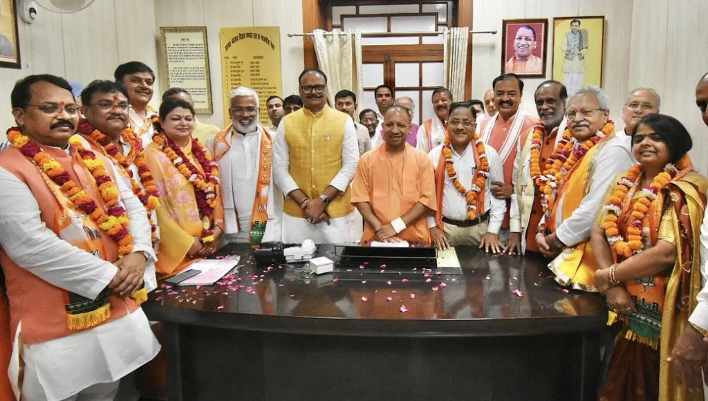 यूपी: आठ भाजपा उम्मीदवारों ने राज्यसभा चुनाव के लिए दाखिल किया नामांकन