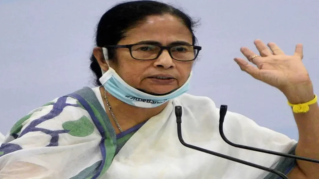 पश्चिम बंगाल: ‘भाजपा के खिलाफ जिहाद’ की टिप्पणी करके फंसी सीएम ममता, राज्यपाल ने वापस लेने का किया आग्रह