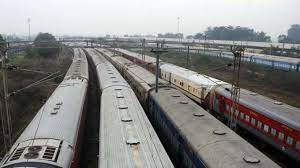 अग्निपथ के खिलाफ प्रदर्शन के बीच रेलवे ने कुछ ट्रेनों को किया रद्द, यहां देखें पूरी लिस्ट