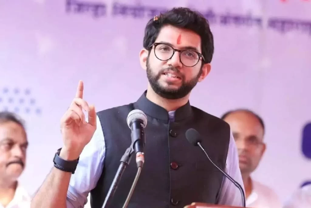आदित्य ठाकरे का दावा, शिवसेना विधायकों की गुवाहाटी में बंदियों जैसी हालत