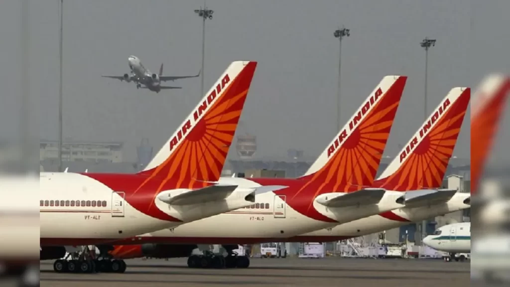 एयर इंडिया ने कर्मचारियों के लिए किया बड़ा ऐलान, VRS लेने पर मिलेगी मोटी रकम