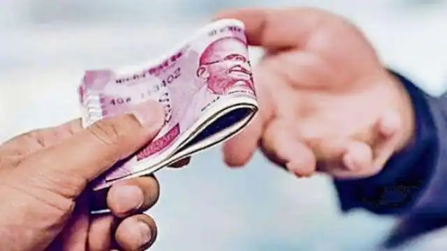 SHO लाइन हाजिर, हवाला के करोड़ों रुपए डकार गया