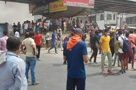 अग्निपथ स्कीम को लेकर बिहार में विरोध प्रर्दशन, बक्सर में ट्रेन पर पथराव, मुजफ्फरपुर में सड़कों पर उतरे युवा