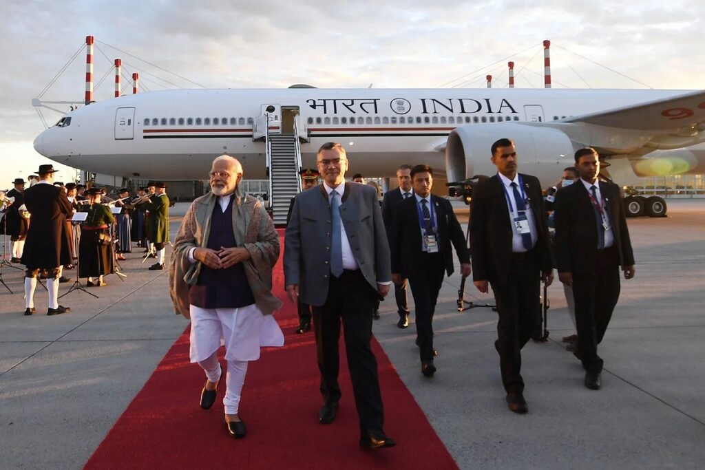 जी7 शिखर सम्मेलन में भाग लेने के लिए म्यूनिख पहुंचे पीएम मोदी, एयरपोर्ट पर हुआ शानदार स्वागत