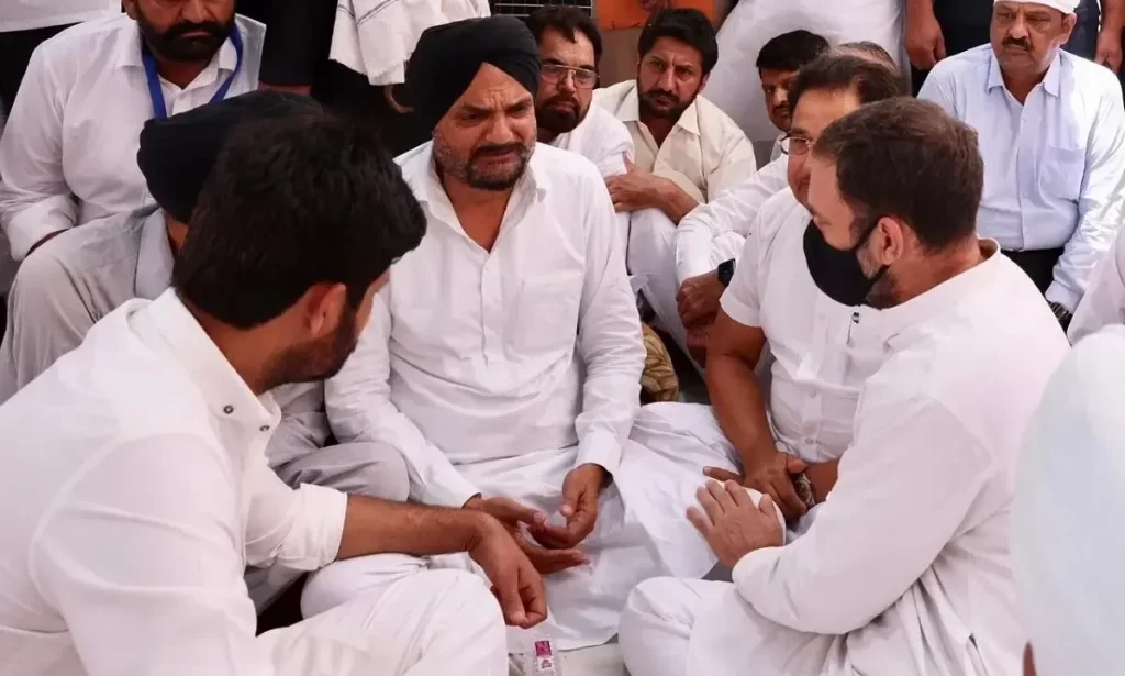 पंजाब में रास्ता भटका राहुल गांधी का काफिला, काफी मसकत के बाद पहुंचे सिद्धू मूसेवाला के पैतृक गांव