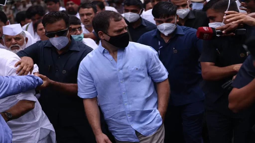 ईडी दफ्तर के लिए राहुल गांधी का पैदल मार्च, थोड़ी देर में होनी है पेशी