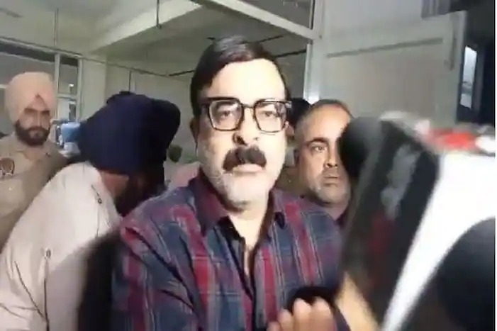 ‘मेरे बेटे को मारी गई गोली, मैं चश्मदीद गवाह… ‘ करप्शन के आरोप में गिरफ्तार IAS संजय पोपली