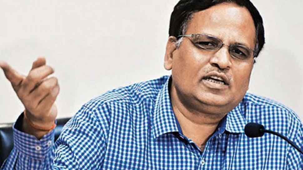 दिल्ली के स्वास्थ्य मंत्री सत्येंद्र जैन के घर समेत कई ठिकानों पर ईडी कर रही छापेमारी