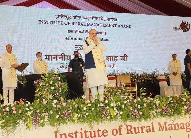 प्रधानमंत्री जी की प्राथमिकता के कारण खादी ग्रामोद्योग का टर्नओवर एक लाख करोड़ रूपए से ज्यादा का हो चुका है- गृहमंत्री अमित शाह