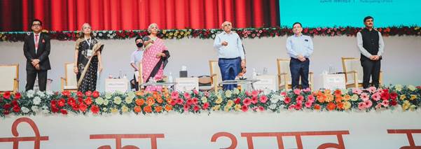 सरकार नई सार्वजनिक क्षेत्र की नीति के अनुसार प्रमुख क्षेत्रों में सीपीएसई के योगदान का समर्थन करेगी: वित्त मंत्री श्रीमती सीतारमण