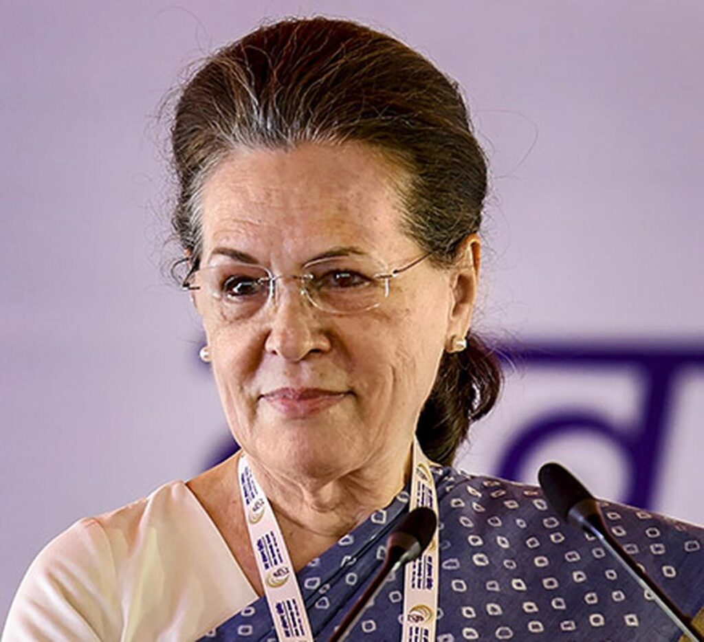 कांग्रेस की वरिष्ठ नेता सोनिया गांधी को हुआ कोरोना, कई कांग्रेसी नेता भी हुए कोविड पॉजिटिव