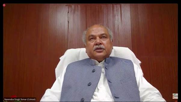फर्टिलाइजर व कीटनाशकों के प्रयोग को कम करने के लिए निजी क्षेत्र भी सरकार के साथ जुडे़- नरेंद्र सिंह तोमर