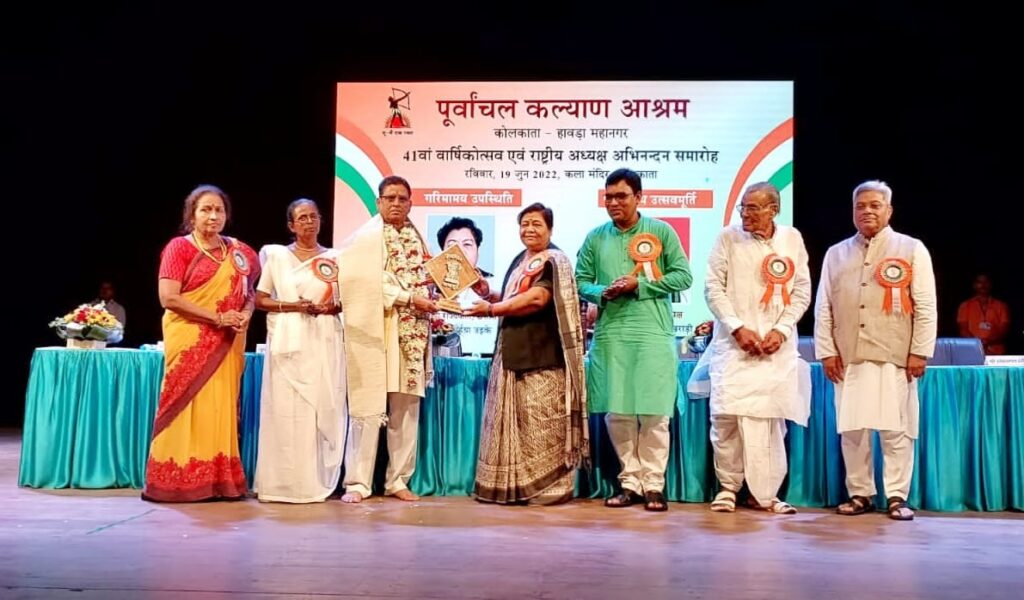आश्रम से जुड़े लोगों के त्याग व समर्पण को जानती हूँ, आश्रम के लोग बिना किसी अपेक्षा के निस्वार्थ भाव से करते है वनवासियों की सेवा – राज्यपाल सुश्री उइके