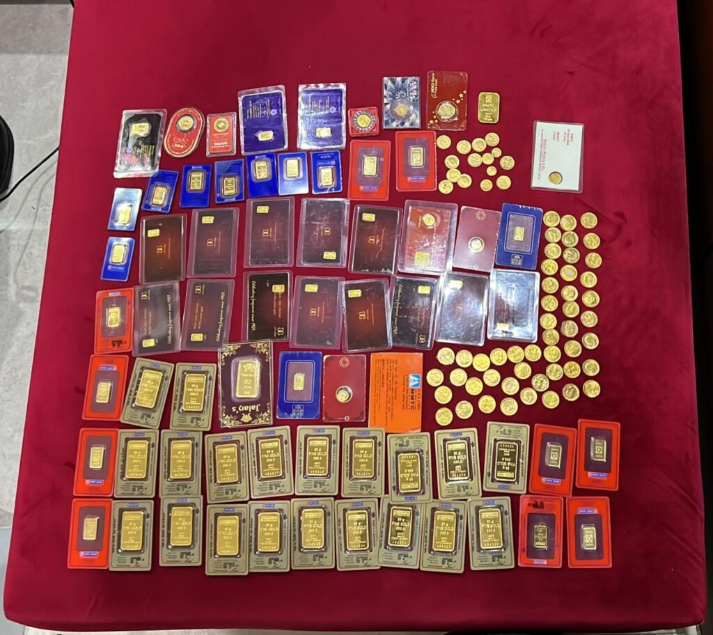 सत्येंद्र जैन और उनके एक करीबी के घर मिला खजाना, सोने के 133 सिक्के और 2.82 करोड़ कैश बरामद