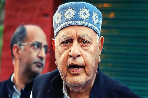 कश्मीरी हिंदू टीचर की हत्या पर फारूक अब्दुल्ला का विवादित बयान, ‘अभी सब मारे जाएँगे’