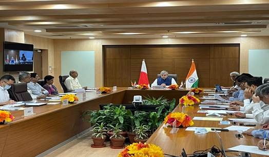 अश्विनी वैष्णव ने मुंबई-अहमदाबाद हाई स्पीड रेल परियोजना पर संयुक्त समिति की 14वीं बैठक में की सह-अध्यक्षता