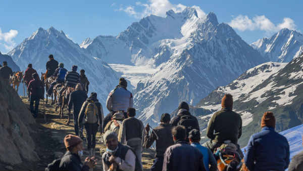 तीर्थयात्रियों का पांचवां जत्था अमरनाथ तीर्थ के लिए रवाना
