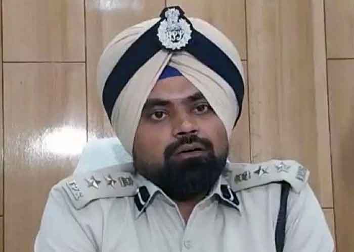 PFI की तुलना RSS से करना पड़ा भारी, पटना एसएसपी मानवजीत सिंह ढिल्लों को भेजा गया नोटिस