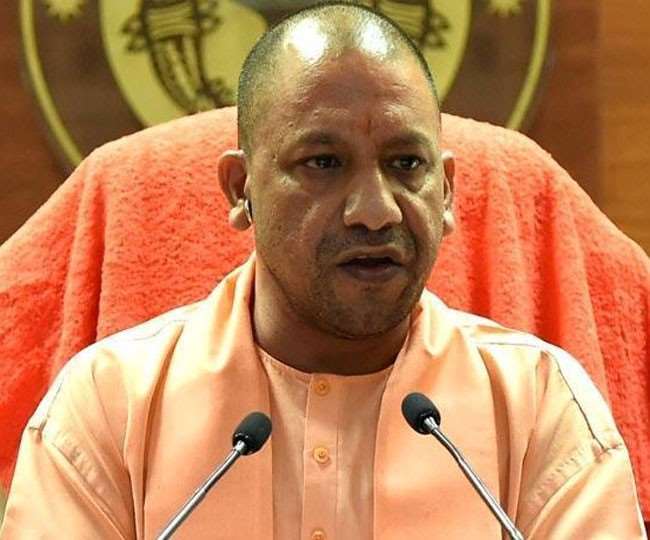 सीएम योगी ने अपने मंत्रियों को दी नसीहत, बोले- हस्ताक्षर करते समय जरूर ध्यान दें
