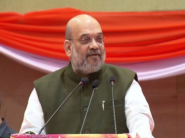 2001 से प्रधानमंत्री श्री नरेन्द्र मोदी के नेतृत्व में गुजरात में जो विश्वस्तरीय इंफ्रास्ट्रक्चर बनाने की नींव रखी गयी यह उसी का परिणाम है- अमित शाह