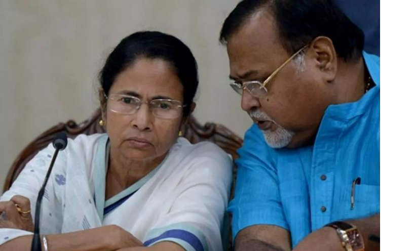 ममता बनर्जी ने शिक्षक भर्ती घोटाले के आरोपी पार्थ चटर्जी को मंत्रिमंडल से किया बर्खास्त