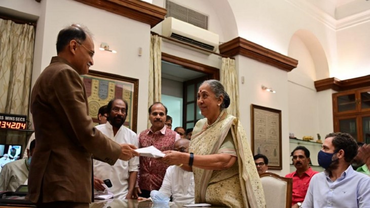 उपराष्ट्रपति चुनाव के लिए मार्गरेट अल्वा ने दाखिल किया नामांकन