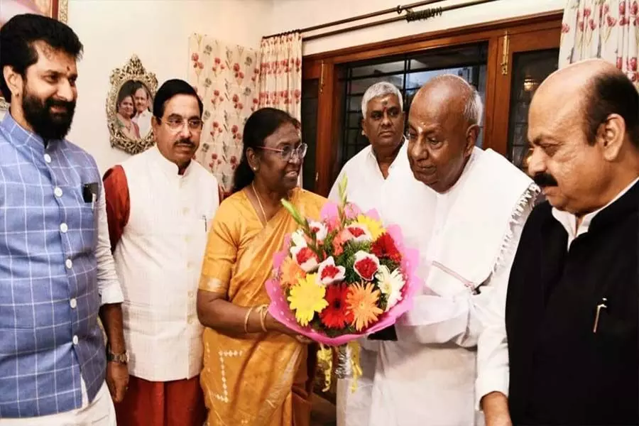 एनडीए के राष्ट्रपति पद के उम्मीदवार मुर्मू ने पूर्व पीएम देवेगौड़ा से की मुलाकात, जद (एस) से मांगा समर्थन