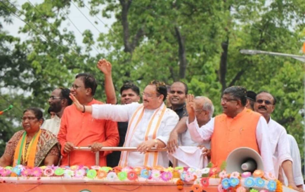 आज पटना में जेपी नड्डा ने किया मेगा रोड शो, भारत माता की जय और जय श्रीराम के नारों से गुंजी बिहार की राजधानी