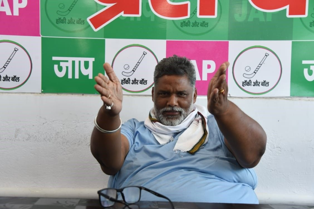मोदी की कृपा पर बिना दिमाग की मंत्री बनीं स्मृति ईरानी -पप्पू यादव