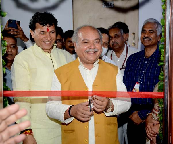 डीडी किसान चैनल के कृषि भवन स्थित स्टूडियो का केंद्रीय कृषि मंत्री ने किया शुभारंभ