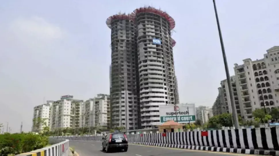 भ्रष्टाचार का अंत, जोरदार धमाके के बाद मलबे के ढेर में बदल गया ट्विन टावर, आस-पास की बिल्डिंग सुरक्षित