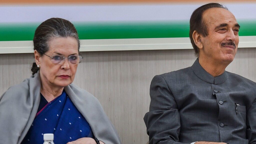 सोनिया से मिल कर पहले ही अपने मंसूबे बता चुके थे आजाद