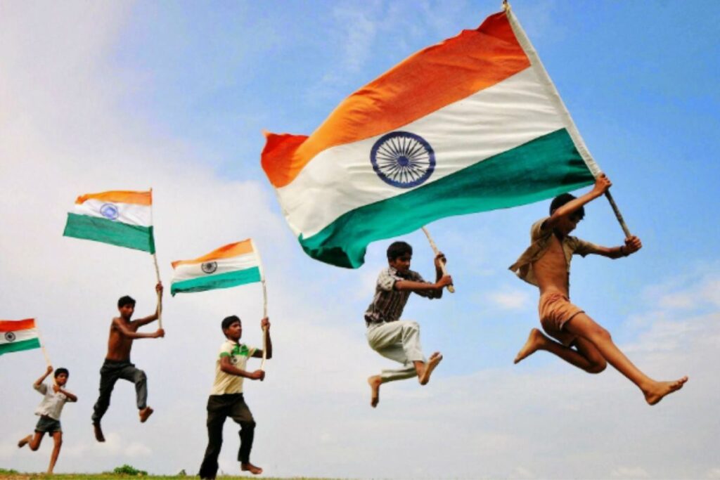 स्वतंत्रता दिवस भाषण: स्वतंत्रता दिवस पर इस प्रारूप से तैयार करें भाषण, आपके फैन बन जाएंगे लोग, होगी तालियों की बरसात