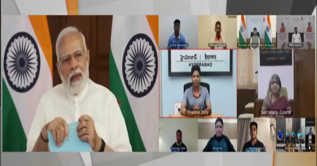 बैडमिंटन युगल में तृषा जॉली और गायत्री गोपीचंद के कांस्य पदक जीतने पर गर्व की अनुभूति- पीएम मोदी