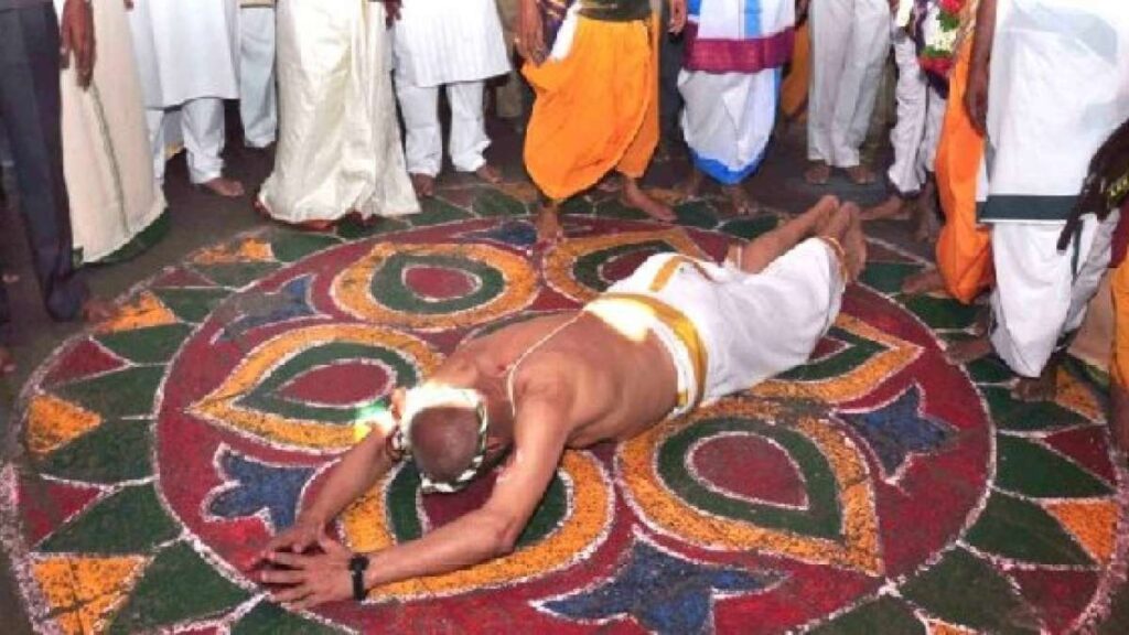 देवालय की सीढ़ियों से जुड़ी है कई स्वास्थ्य लाभ….