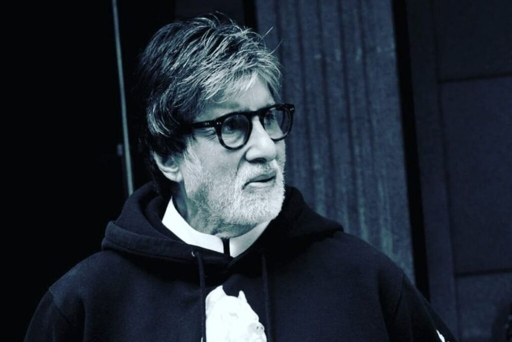 एक बार फिर कोरोना की चपेट में आए अमिताभ बच्चन, संपर्क में आए लोगों से की टेस्ट कराने की अपील