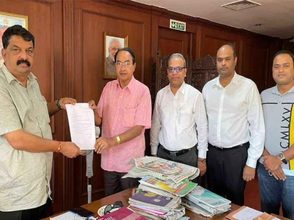 हिमाचल: कांग्रेस को बड़ा झटका- दो विधायकों ने छोड़ा ‘कांग्रेस का हाथ’ छोड़ बीजेपी में हुए शामिल