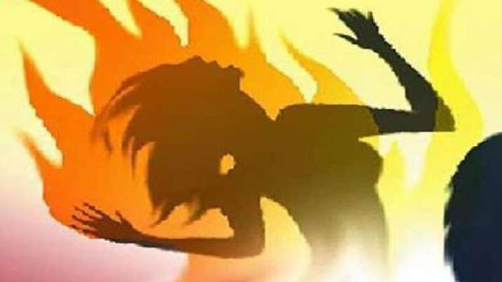 झारखंड: एकतरफा प्यार में असफल युवक ने छात्रा पर पेट्रोल छिड़ककर आग लगाई, तनाव के बीच सुरक्षा बल तैनात