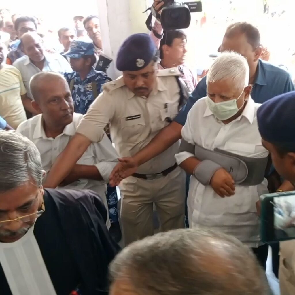 जातिसूचक टिप्पणी मामलें में लालू यादव को हाजीपुर कोर्ट ने किया बरी