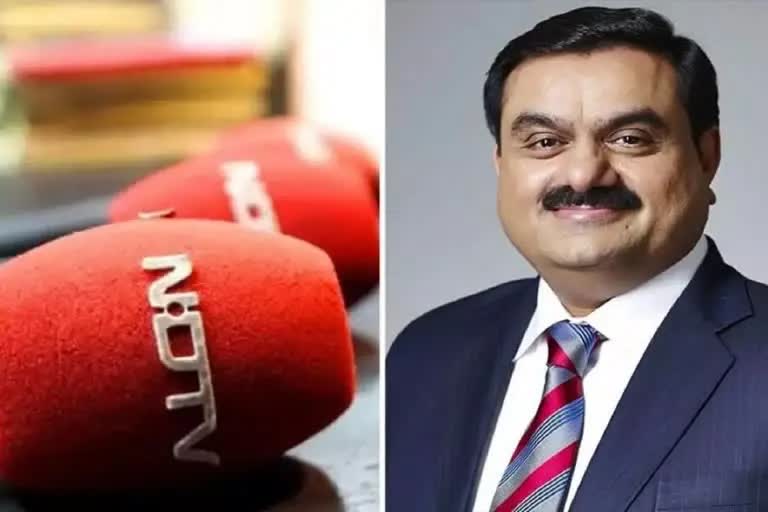 अडानी समूह ने शेयर आवंटन के लिए सेबी की मंजूरी को आवश्यक बताने की एनडीटीवी की दलील को किया खारिज