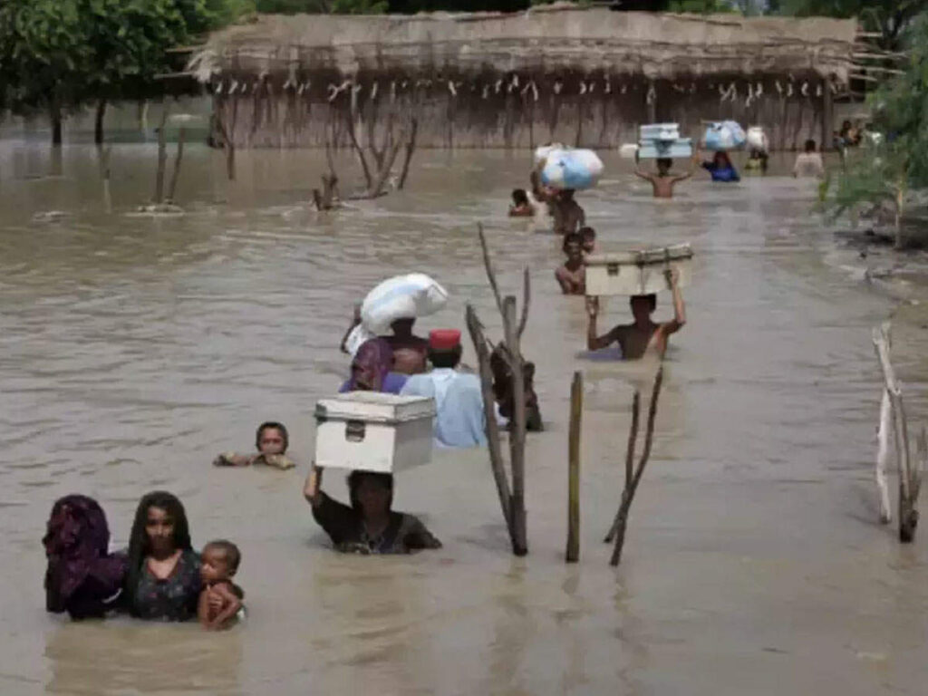 पाकिस्तान में बाढ़-बारिश से भारी तबाही, खैबर-पख्तूनख्वा के चार जिलों में आपातकाल